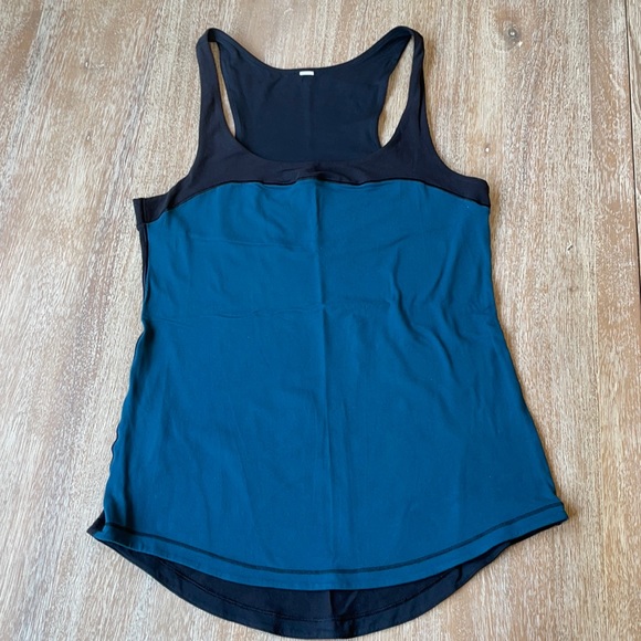Lululemon Razorback Tank Top Size 8 - Picture 2 of 12